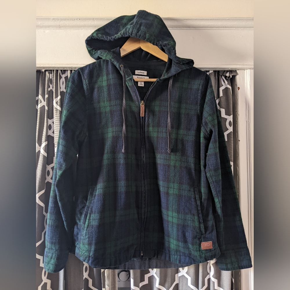L.L. Bean Navy and Green Plaid Hooded Flannel Jacket Relaxed Fit Small